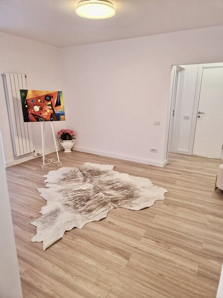 Unirii, Universitate, vizavi Magazinul Cocor, comision 0%, negociabil